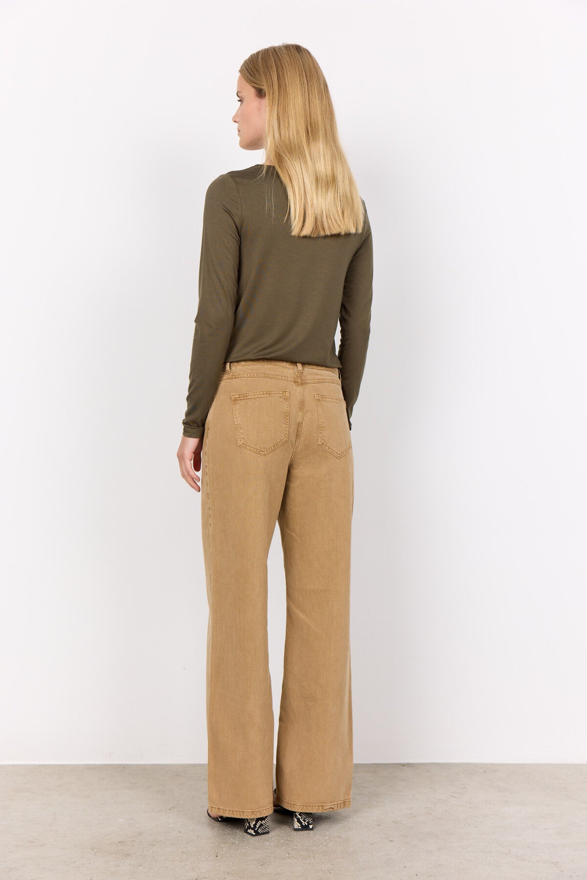 SC-IVONA 2-B Hose Camel